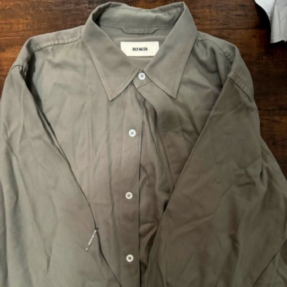 ⭐️⭐️Buck mason grey button down shirt ⭐️⭐️